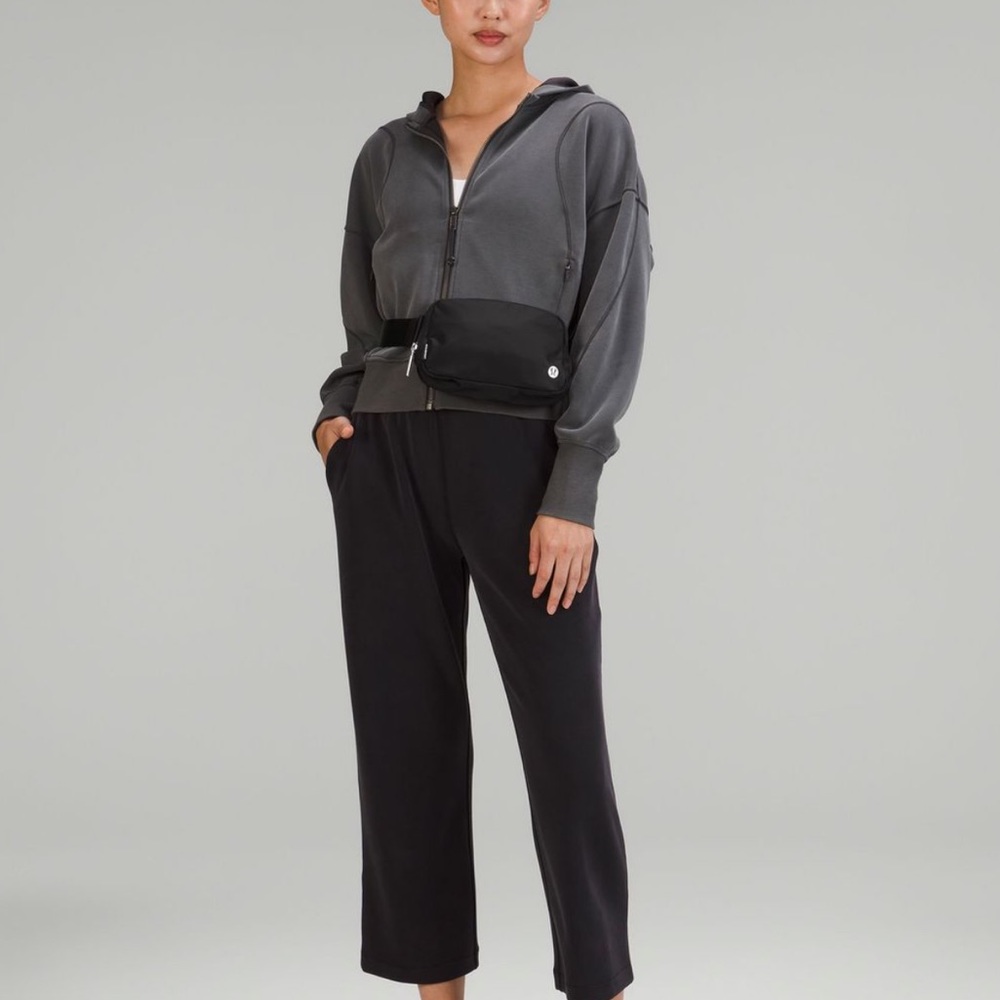 lululemon Everywhere Belt Bag 1L. Gently loved.